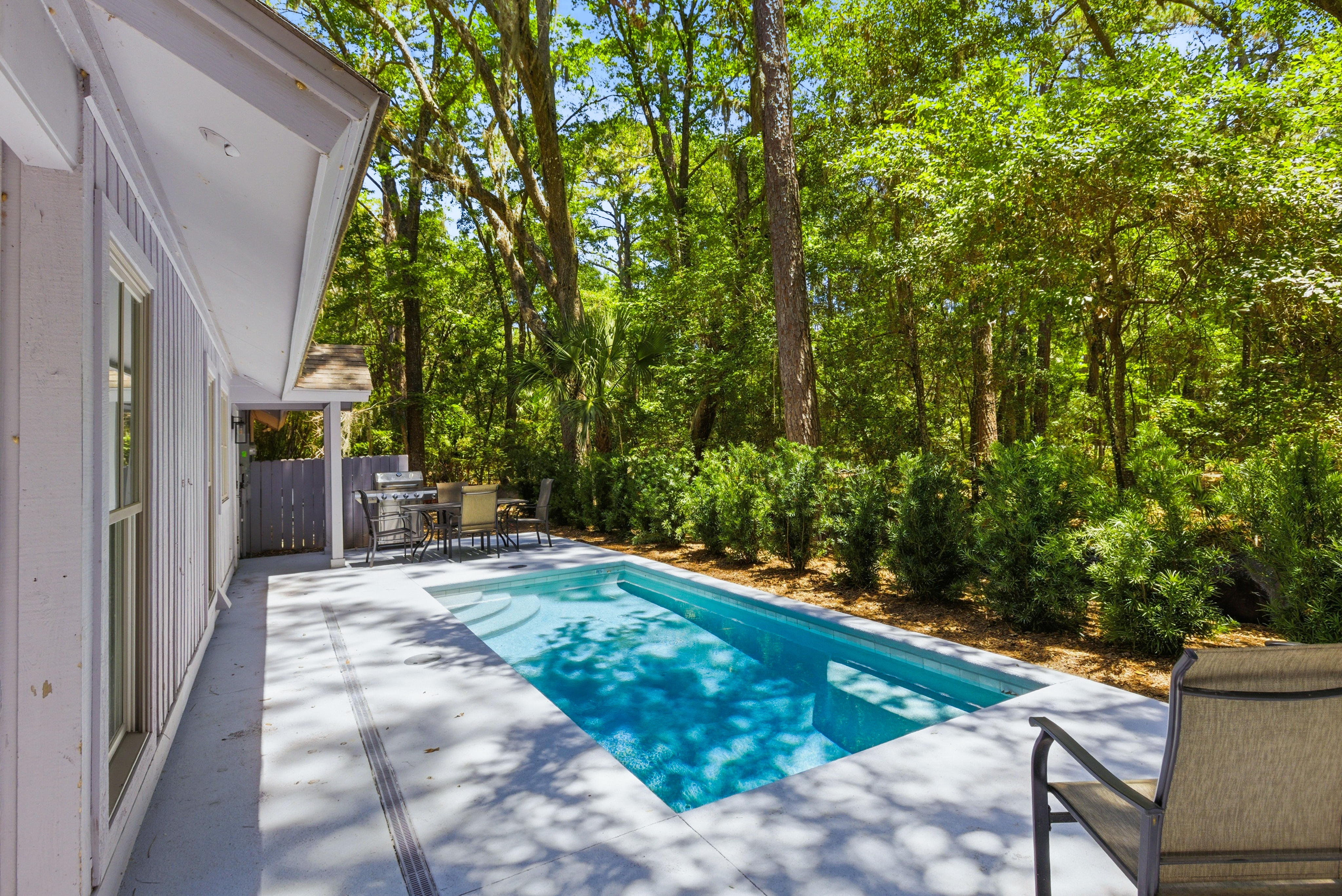 Private Pool in Secluded Back Yard!