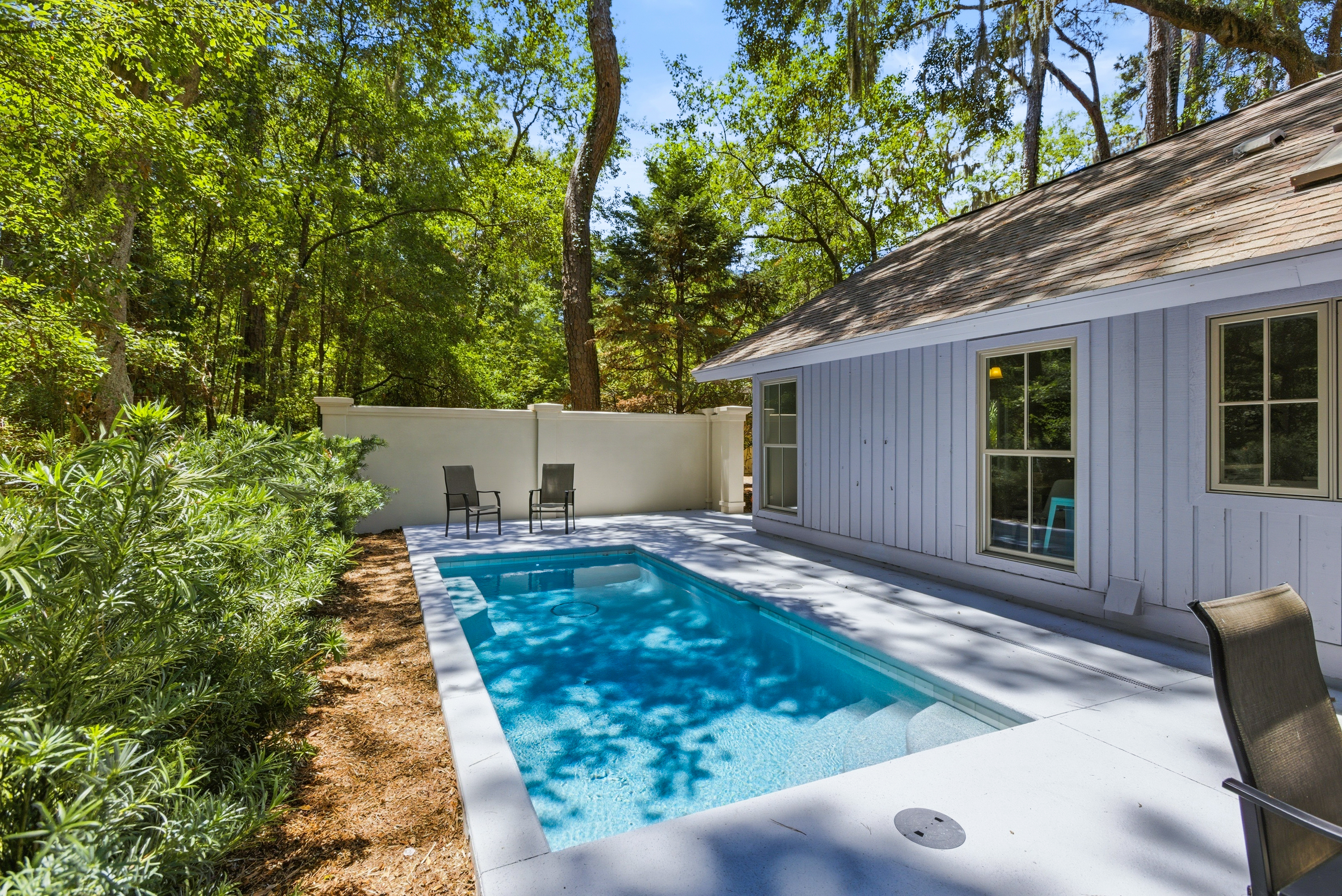 Private Pool in Secluded Back Yard!