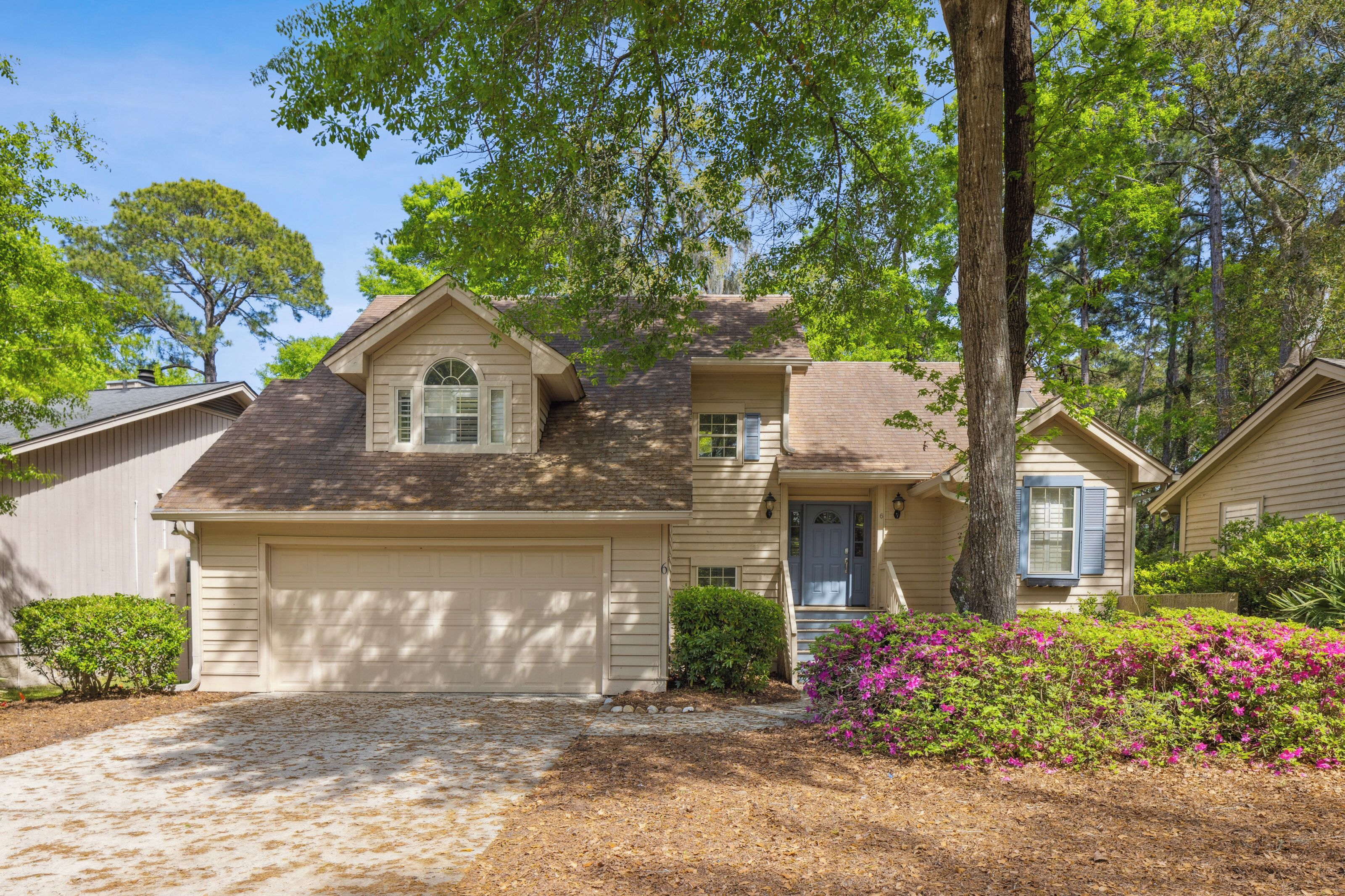 6 Acorn Lane